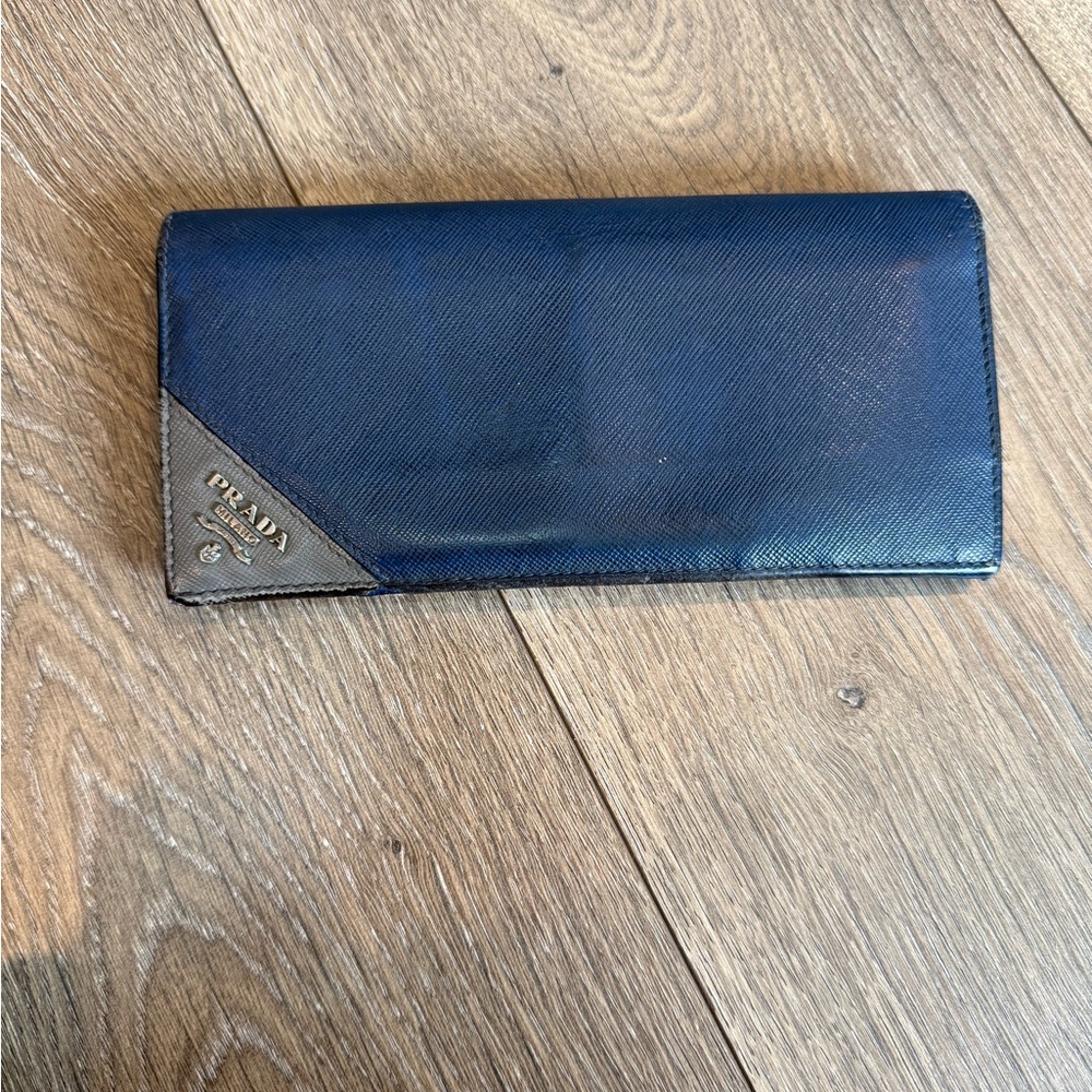 Vintage Prada Blue Leather Wallet - Picture 3 of 16